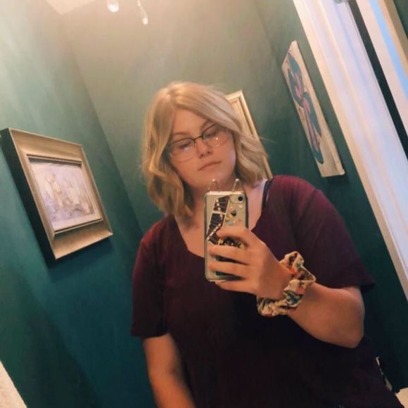 Meet your Posher, Bailey - Picture 1 of 1